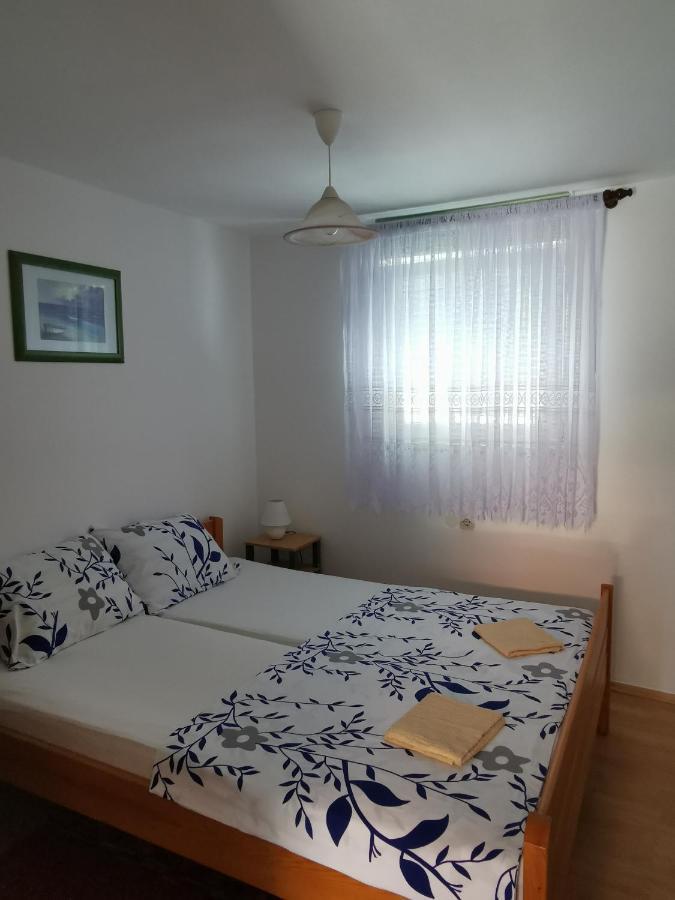 Apartmani Trupeljak マンドレ エクステリア 写真