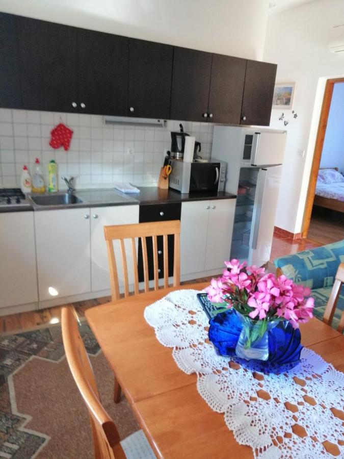 Apartmani Trupeljak マンドレ エクステリア 写真