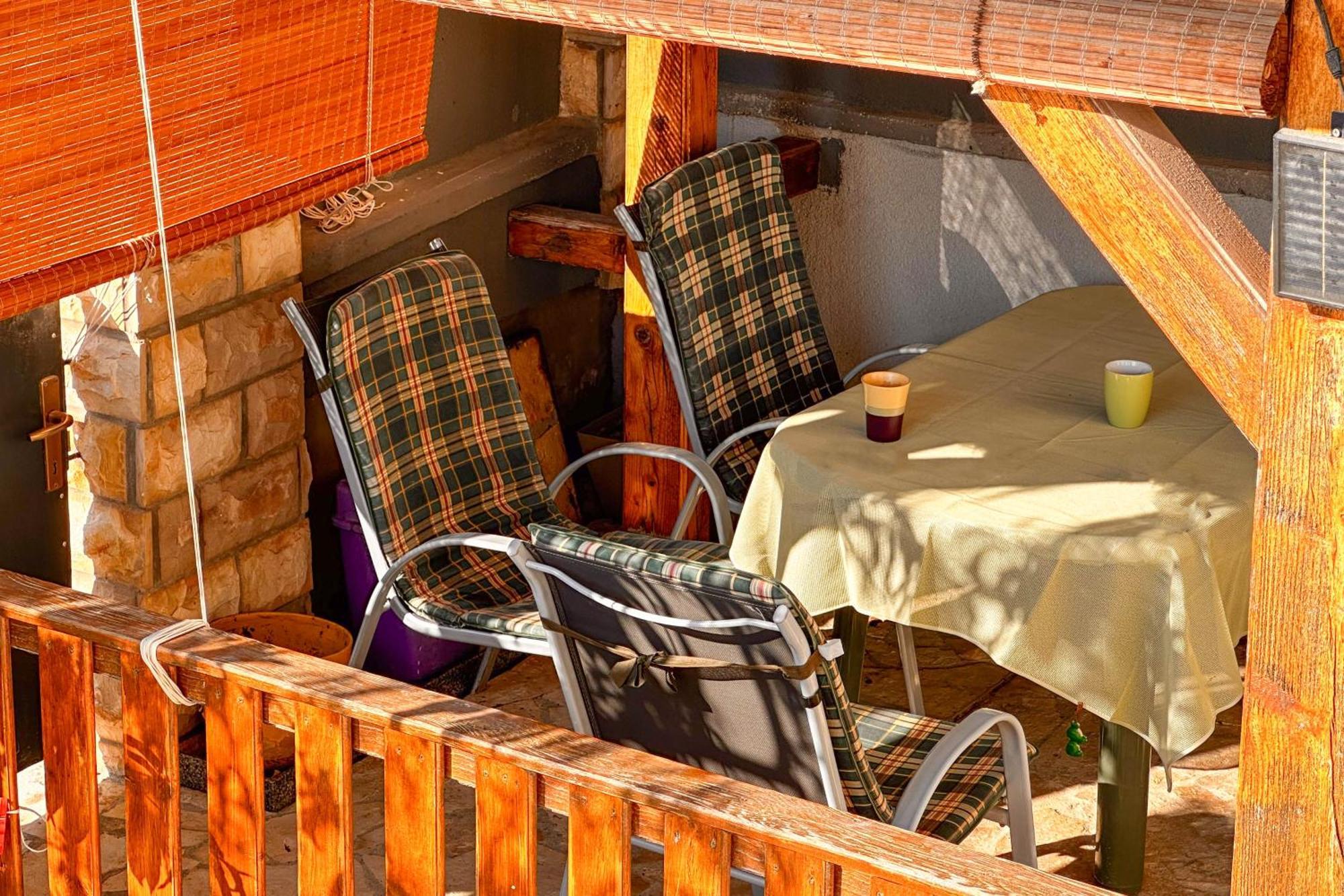 Apartmani Trupeljak マンドレ エクステリア 写真