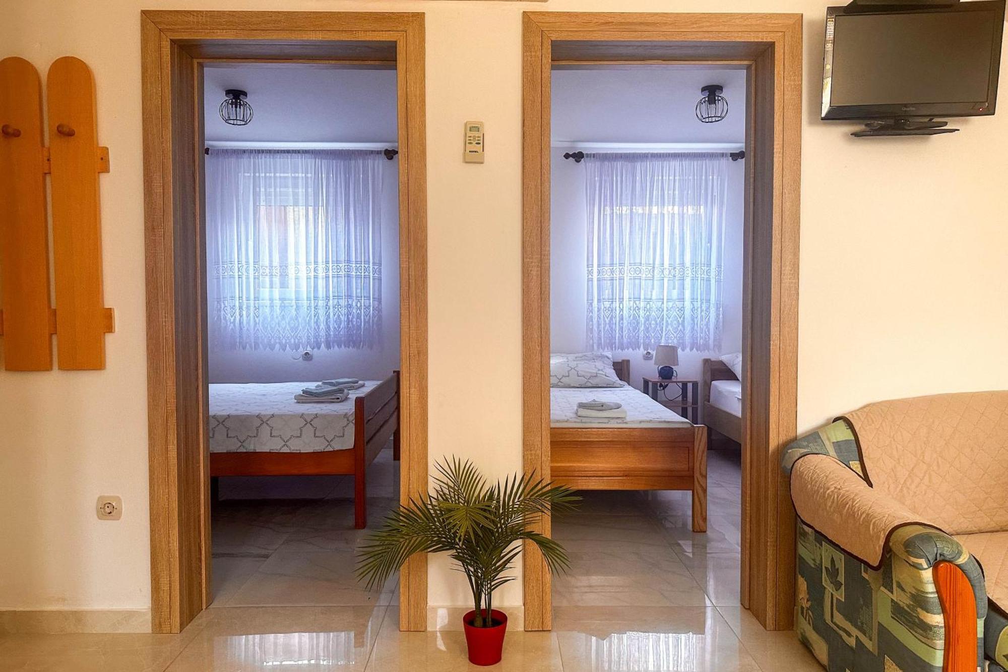 Apartmani Trupeljak マンドレ 部屋 写真