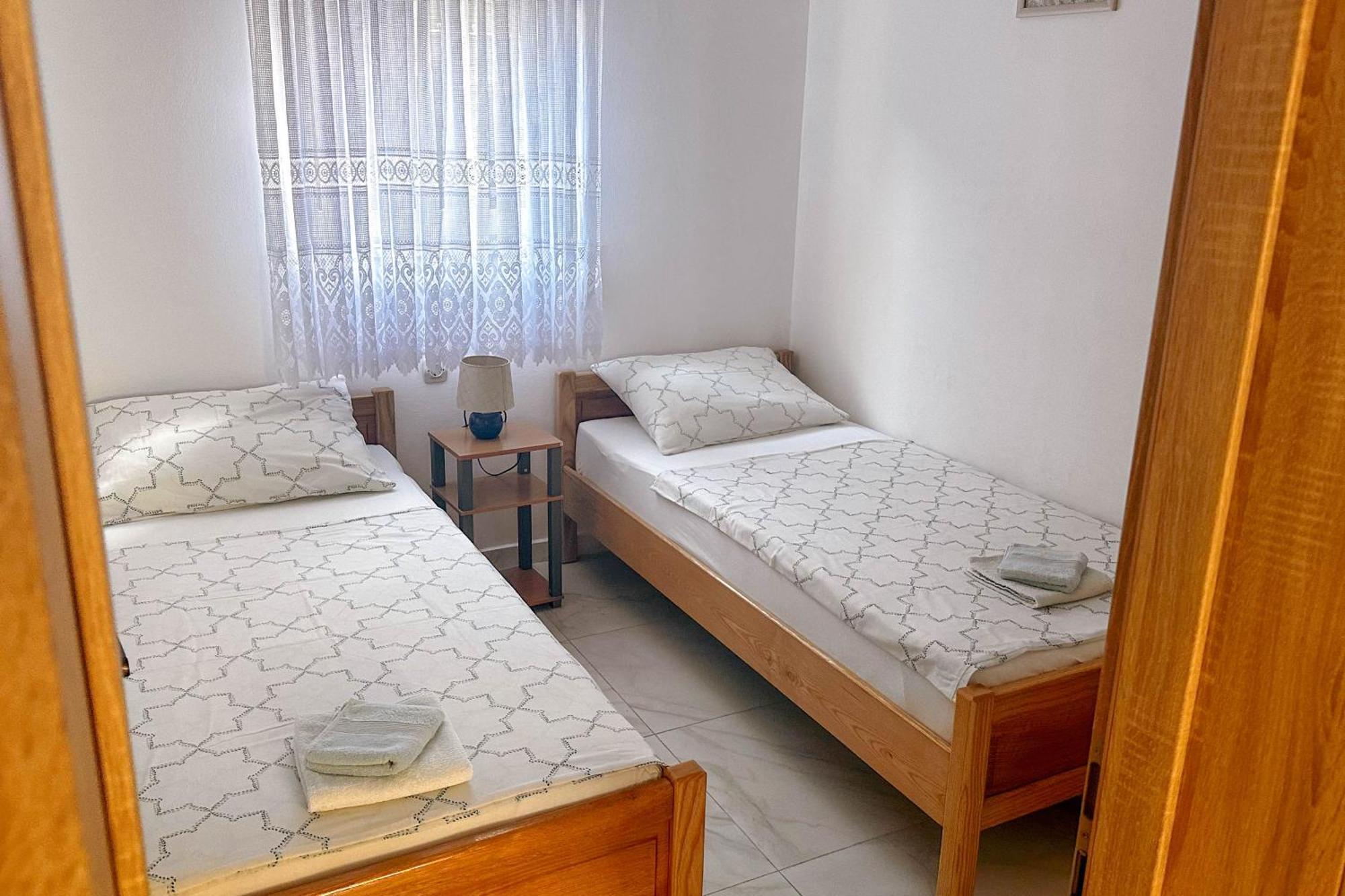 Apartmani Trupeljak マンドレ 部屋 写真